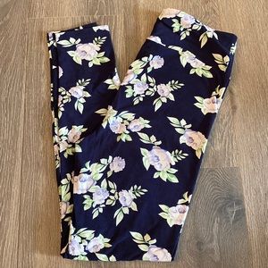 Buttery soft leggings one size